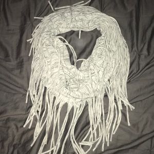 Fringy scarf